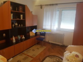 vanzare-apartament-3-camere-dec-centru-mobilat-si-utilat-1